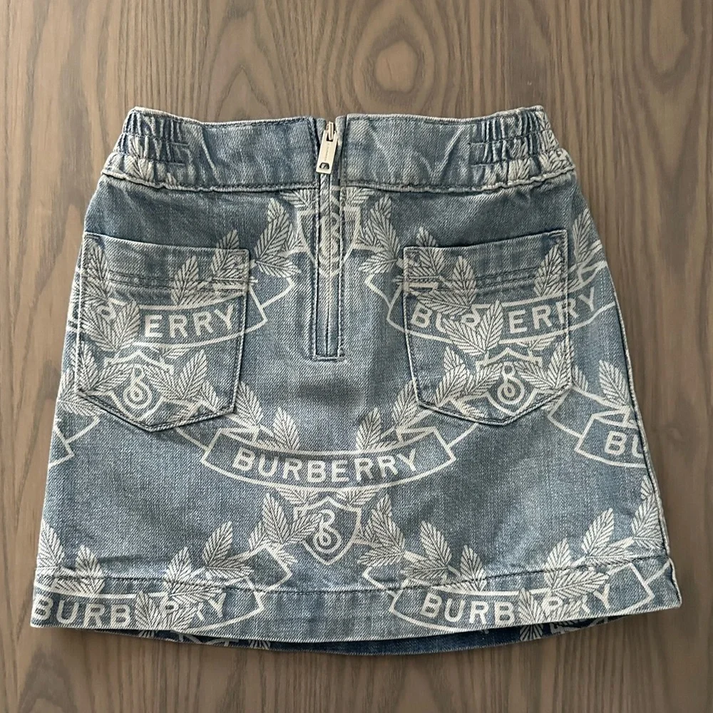BURBERRY GIRLS MAXINE OAK LEAF CREST SKIRT